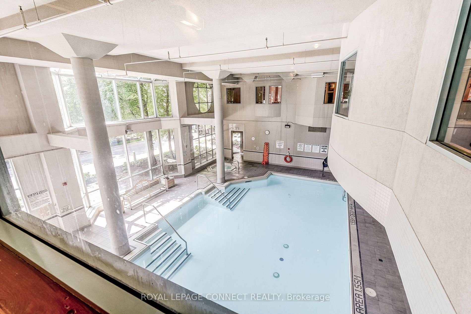 88 Corporate Dr, #1617