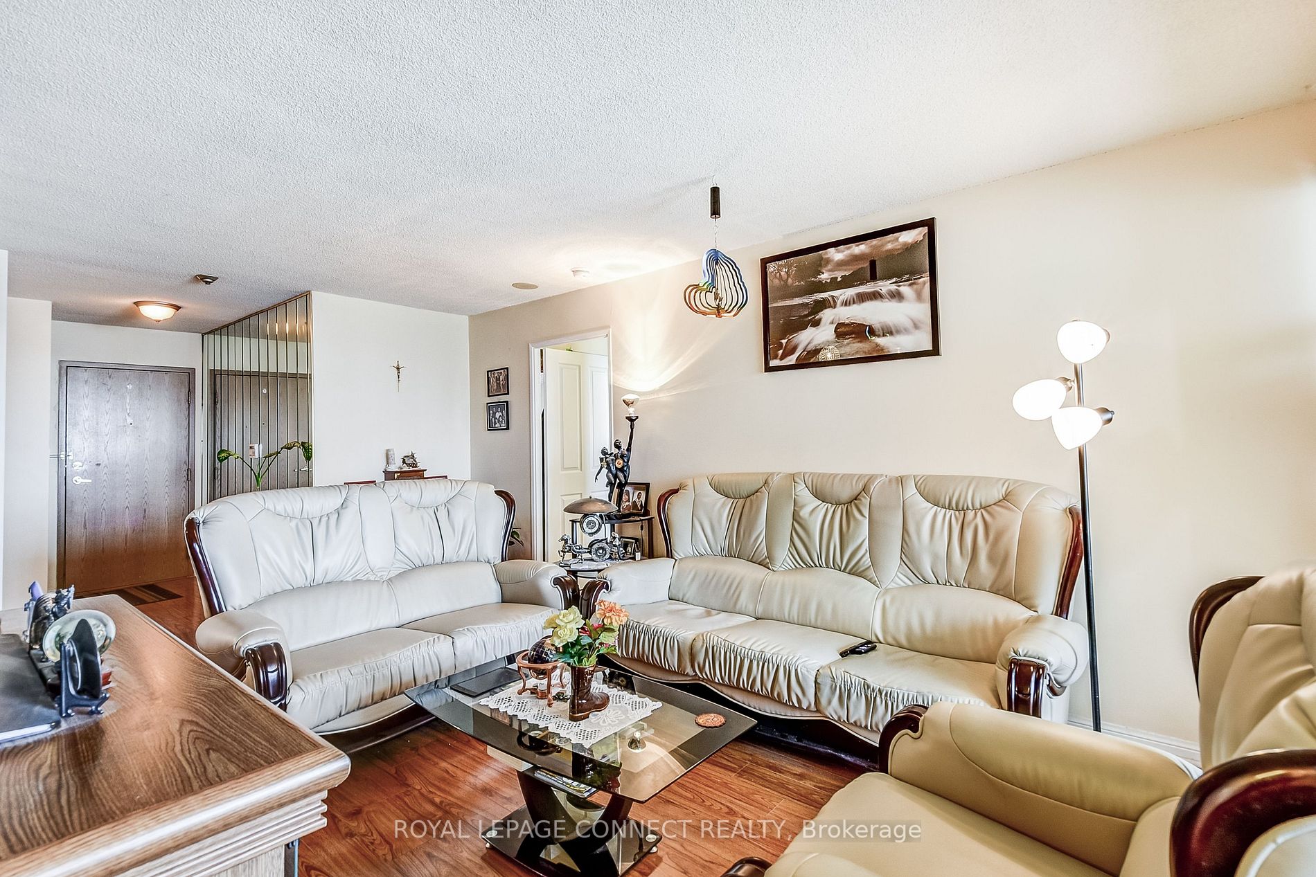 88 Corporate Dr, #1617