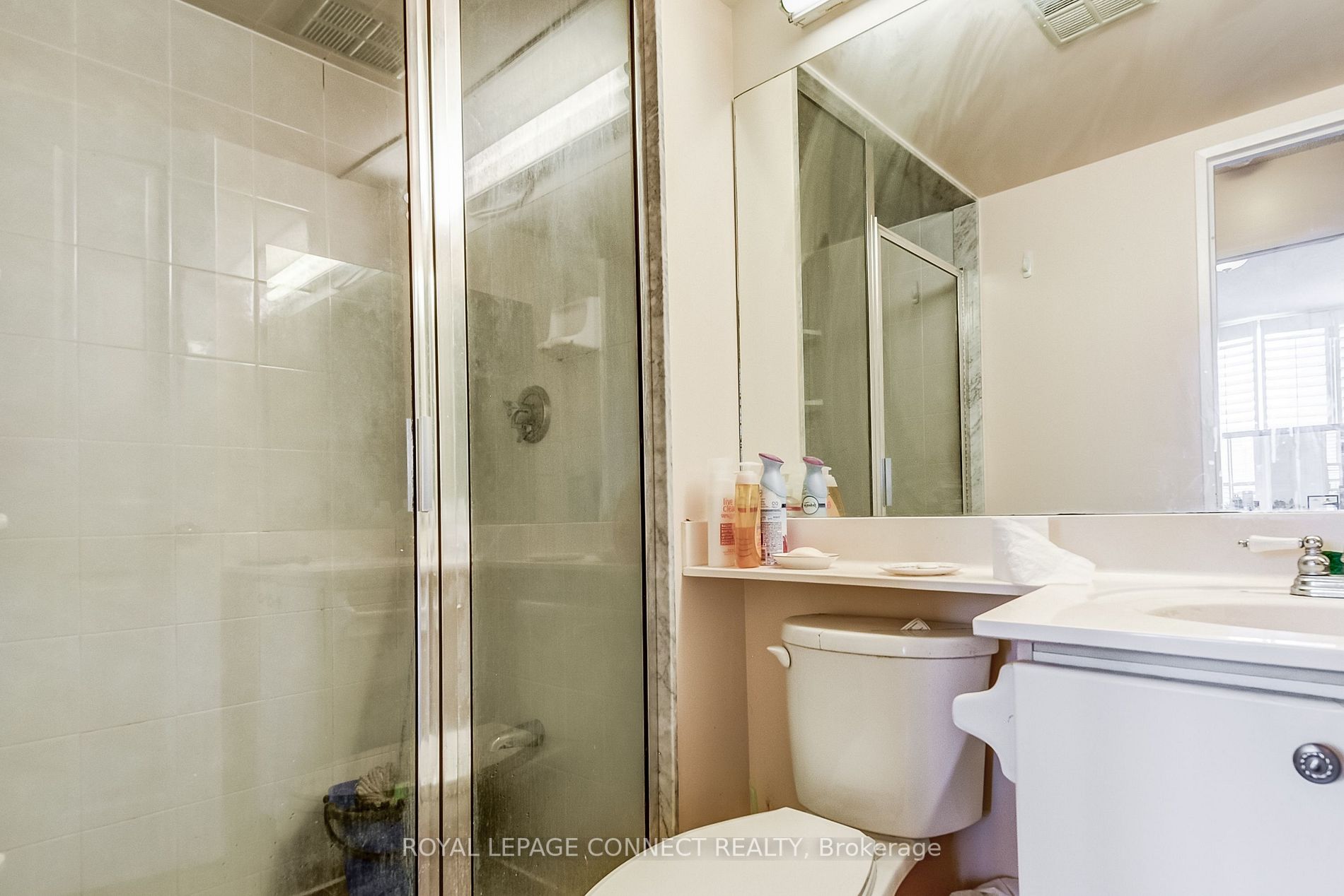 88 Corporate Dr, #1617