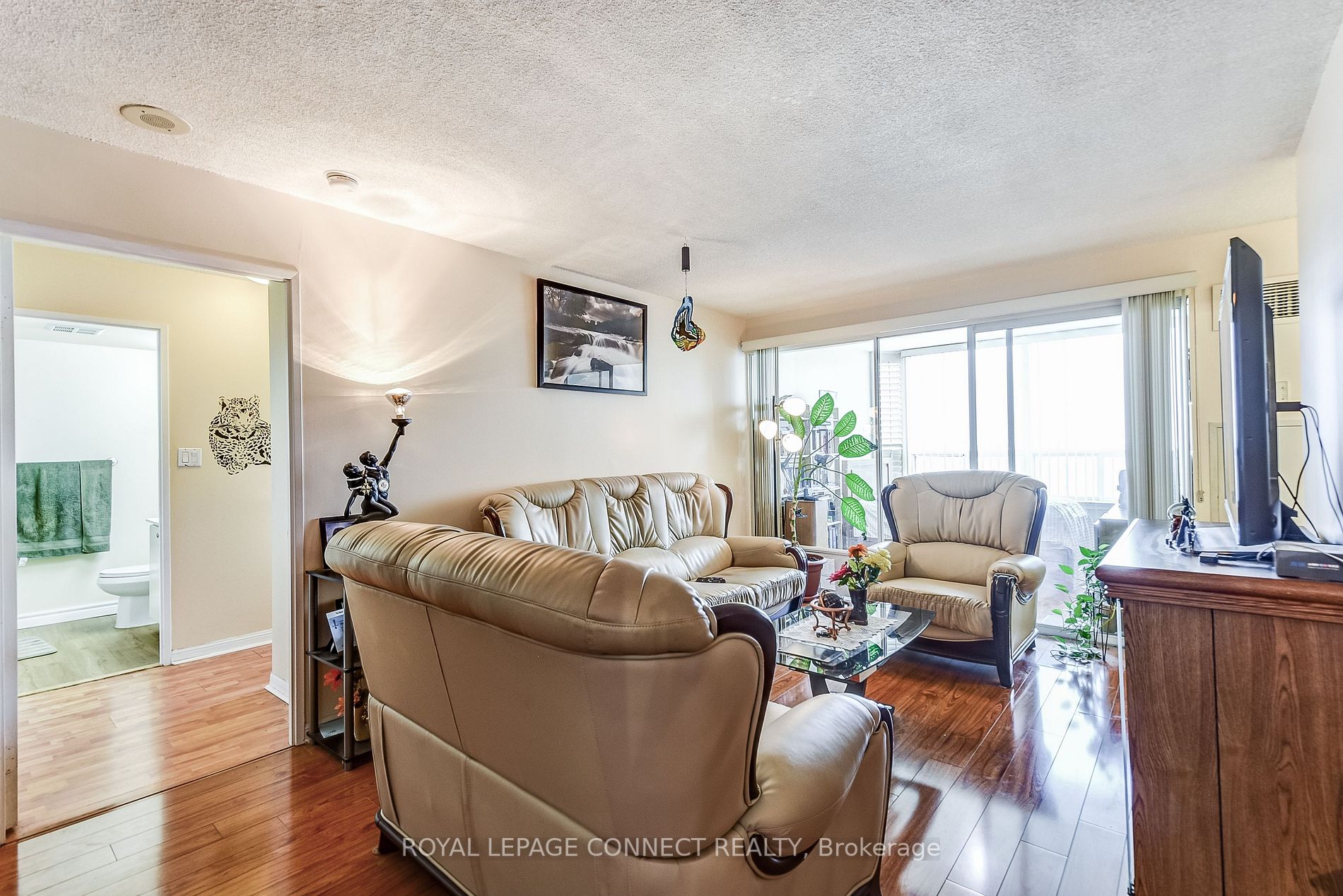88 Corporate Dr, #1617
