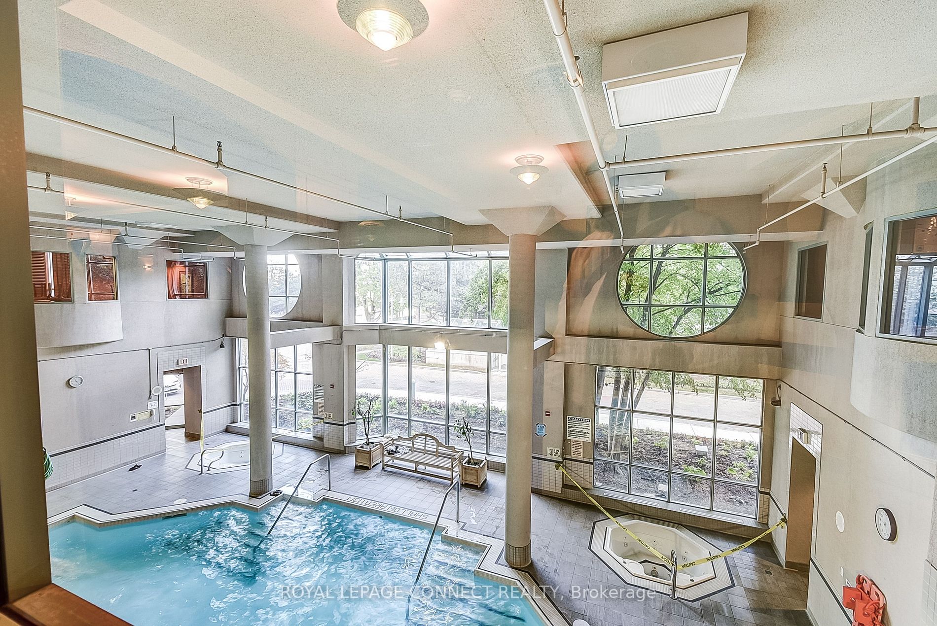 88 Corporate Dr, #1617