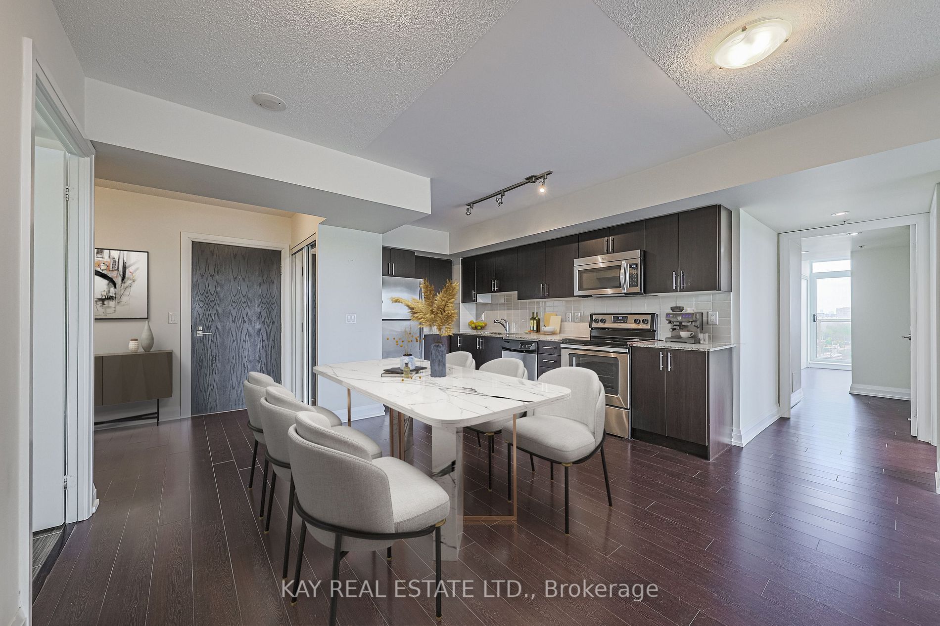 3520 Danforth Ave, #612