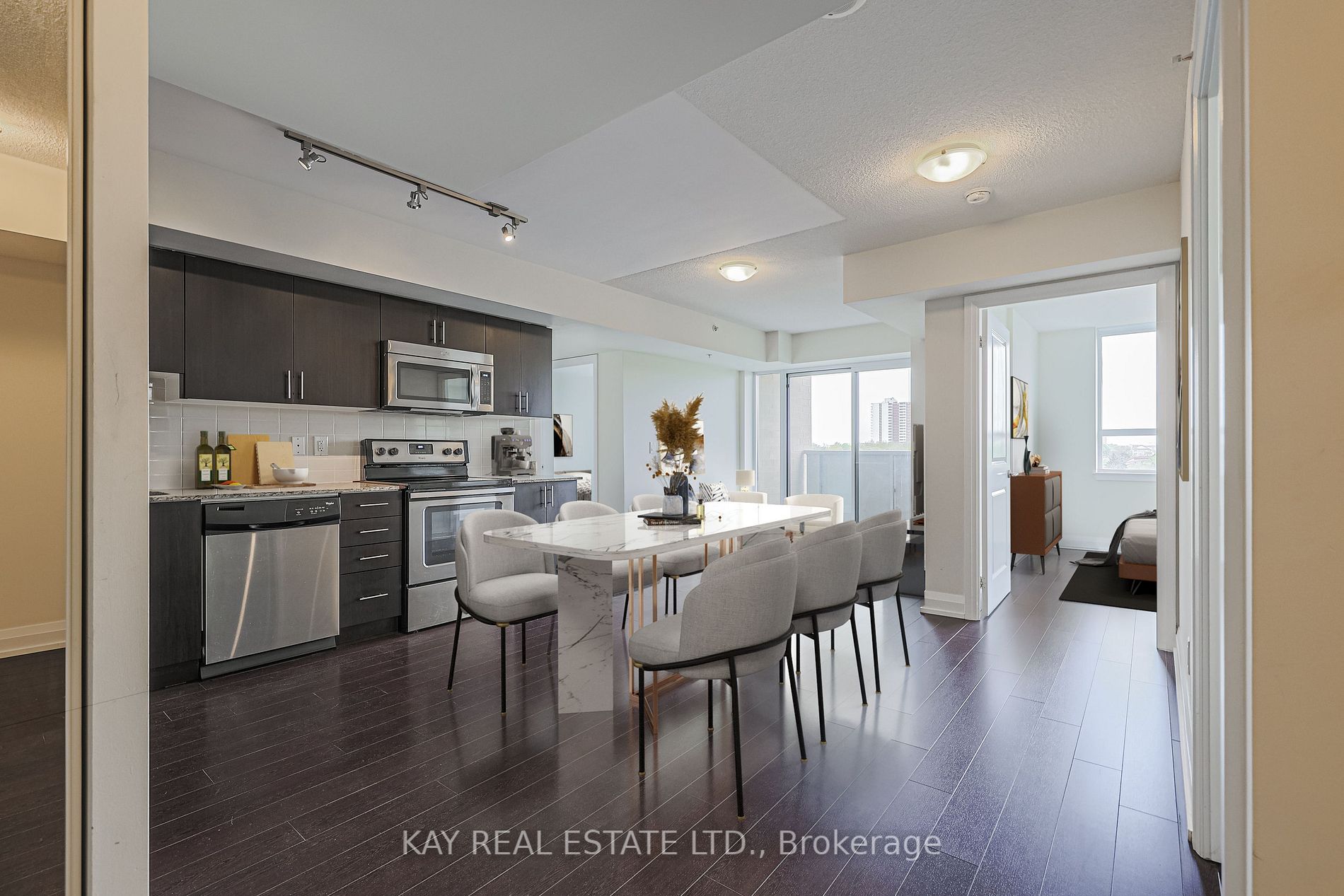 3520 Danforth Ave, #612