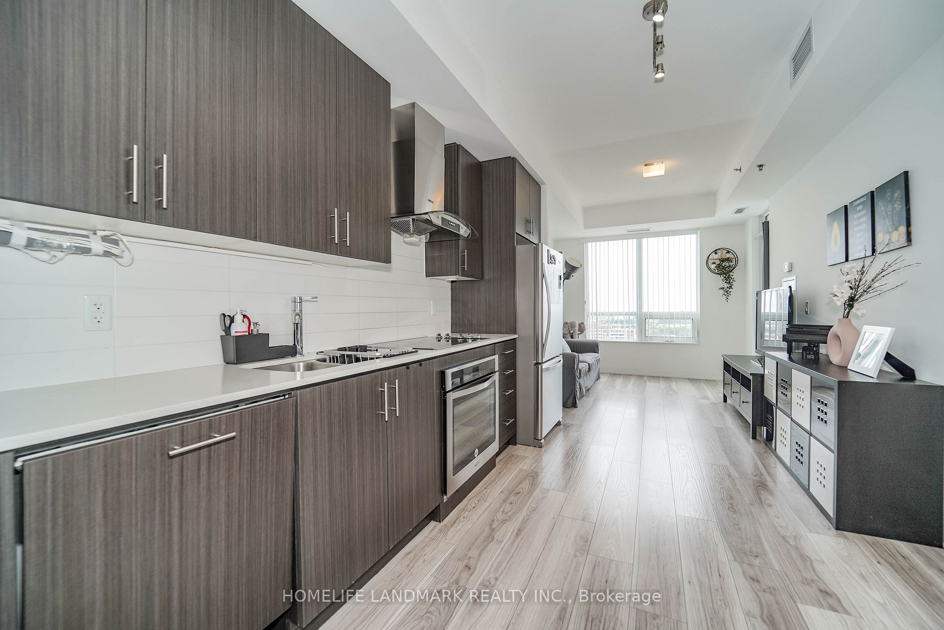 195 Bonis Avenue, #2012