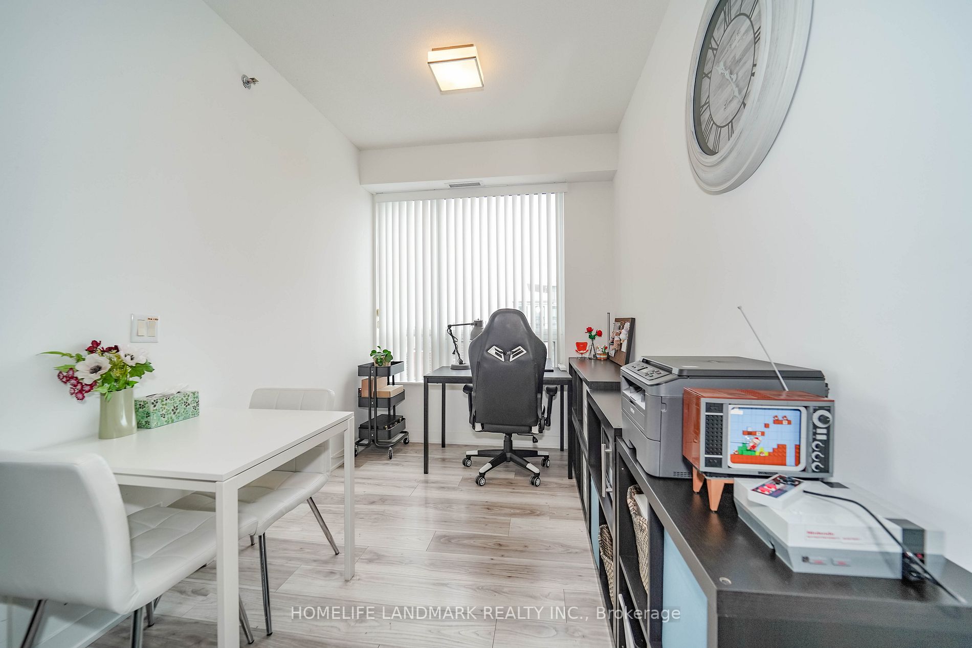 195 Bonis Avenue, #2012