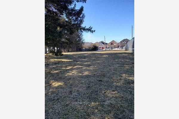 52 Duke St, Clarington