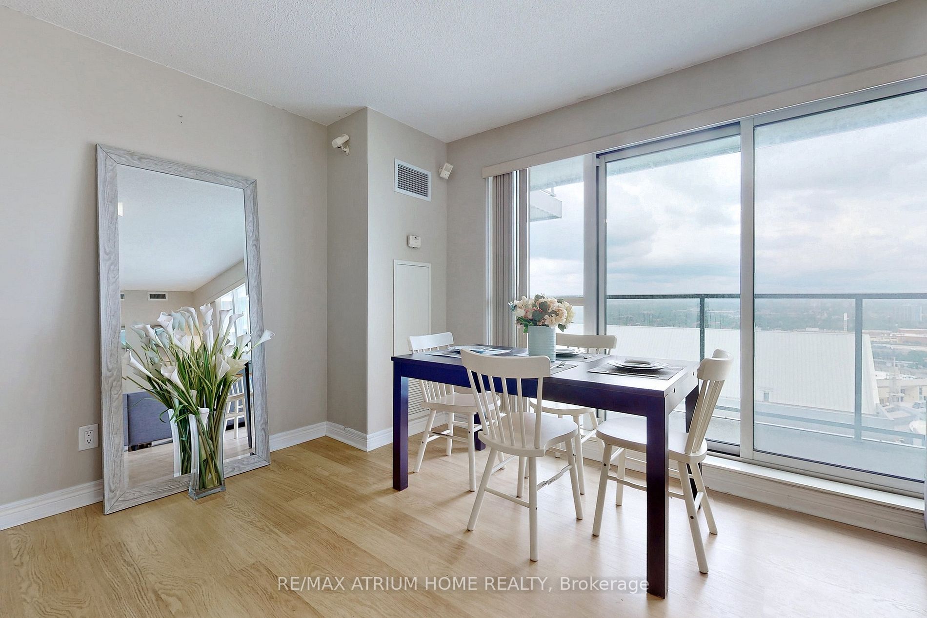 60 Town Centre Crt, #2404