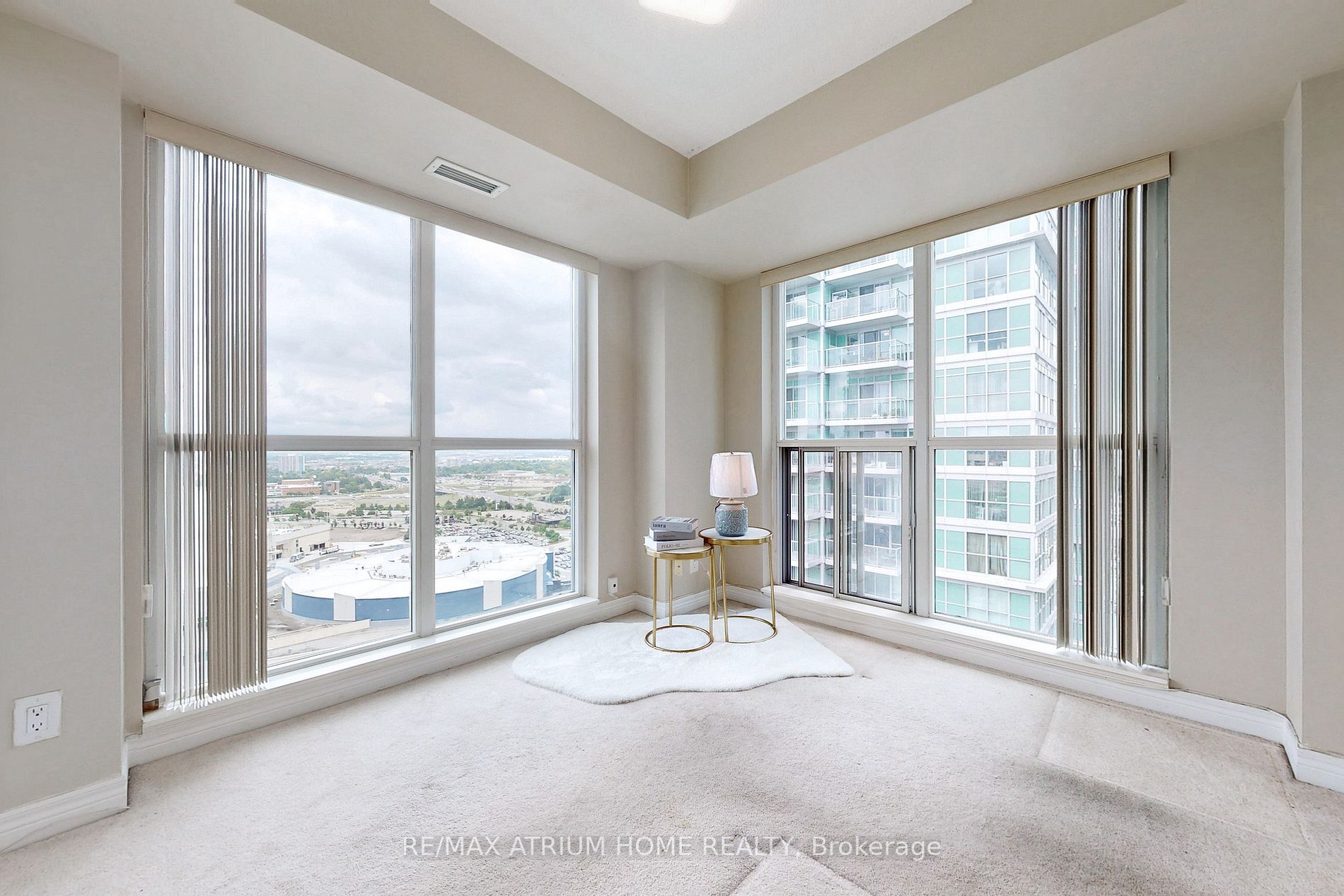 60 Town Centre Crt, #2404