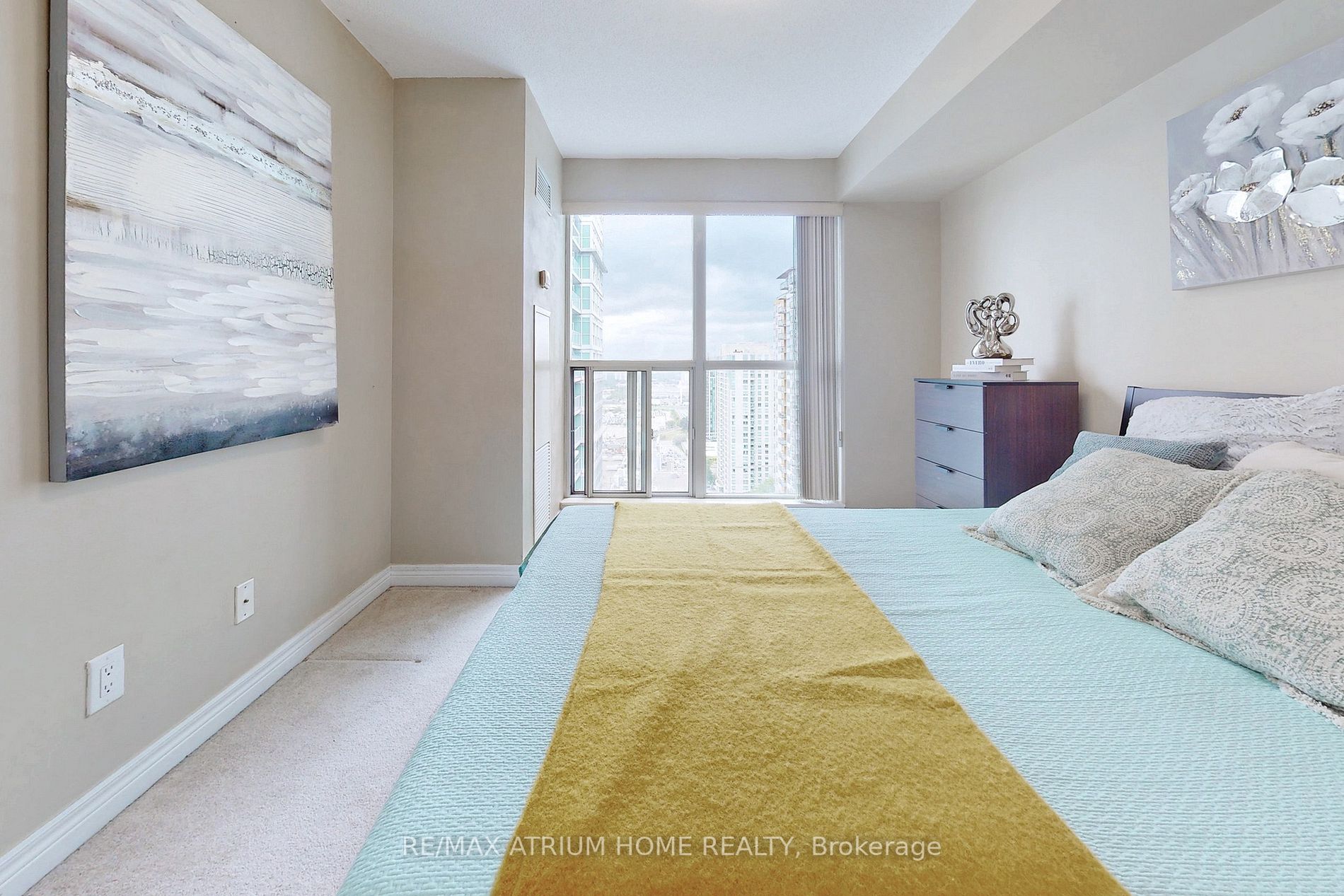 60 Town Centre Crt, #2404