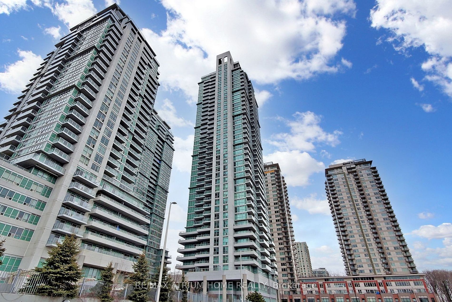 60 Town Centre Crt, #2404