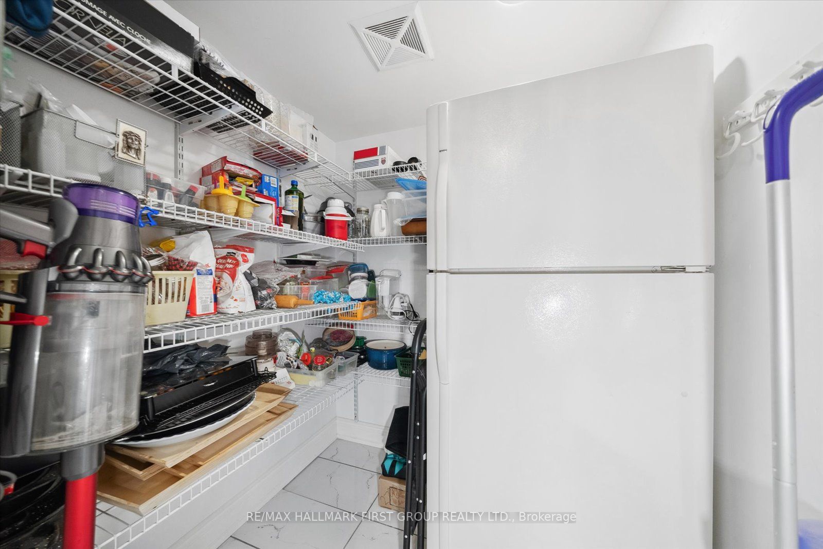 340 Watson Street, #908