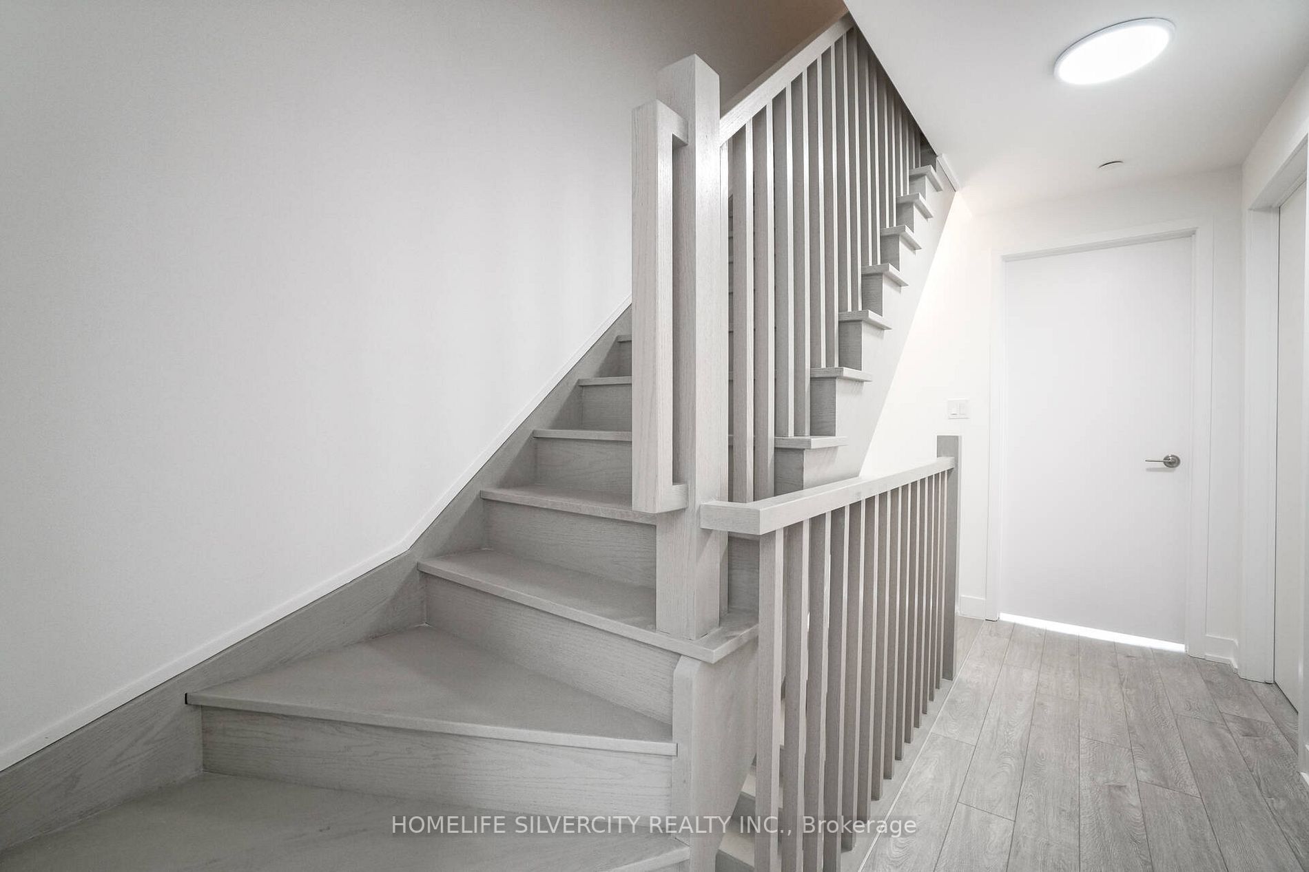 2100 Bridletowne Circ, #330