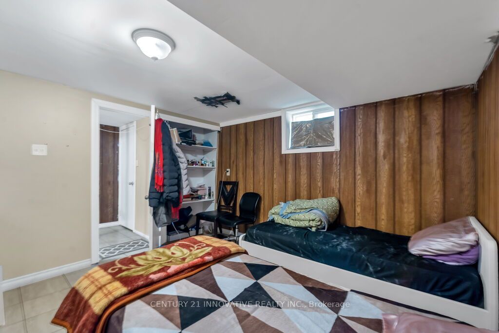 80 Coxworth Cres