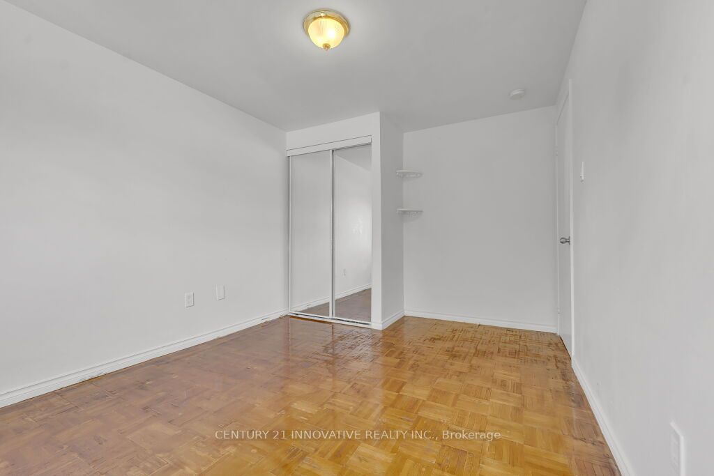 80 Coxworth Cres