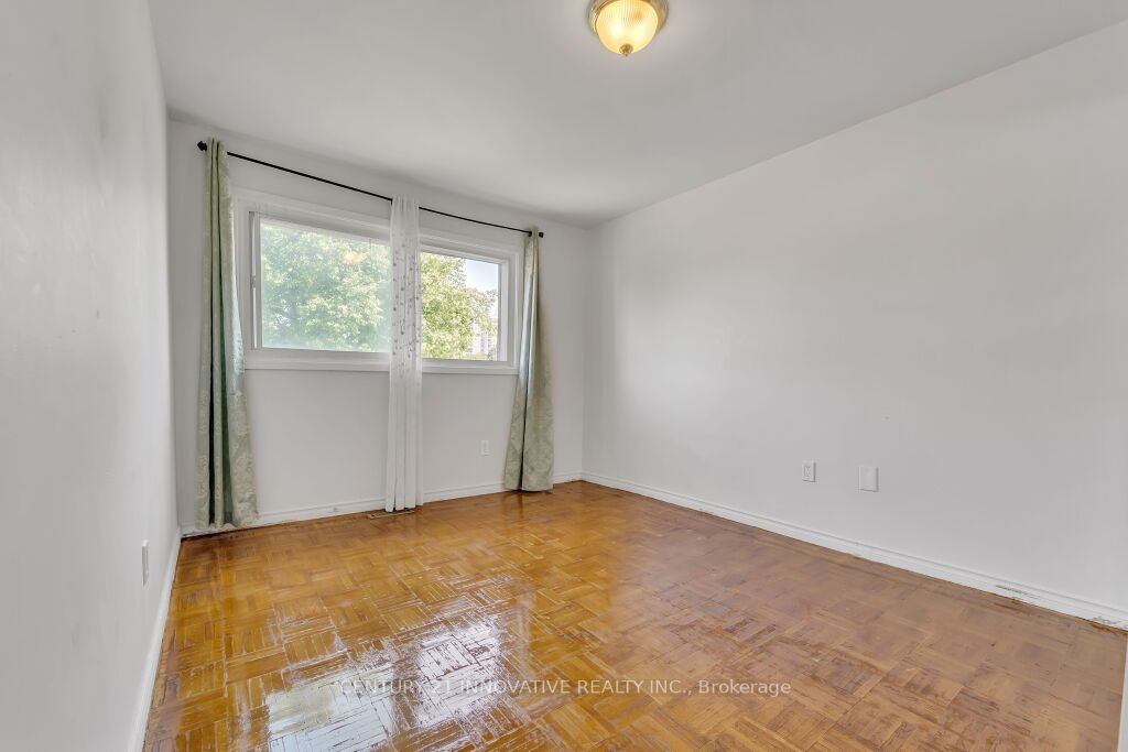 80 Coxworth Cres