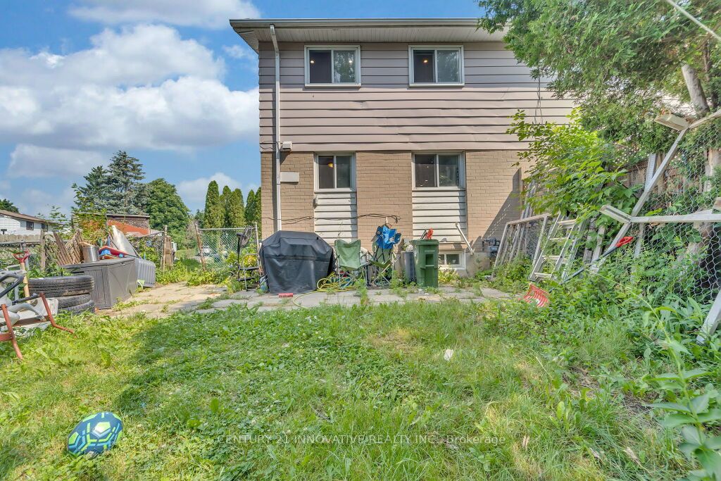 80 Coxworth Cres