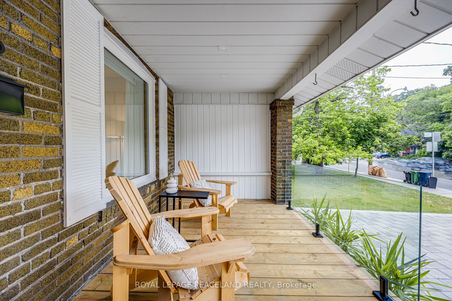 806 Kingston Rd