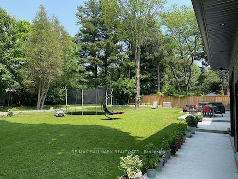 18 Windy Ridge Dr