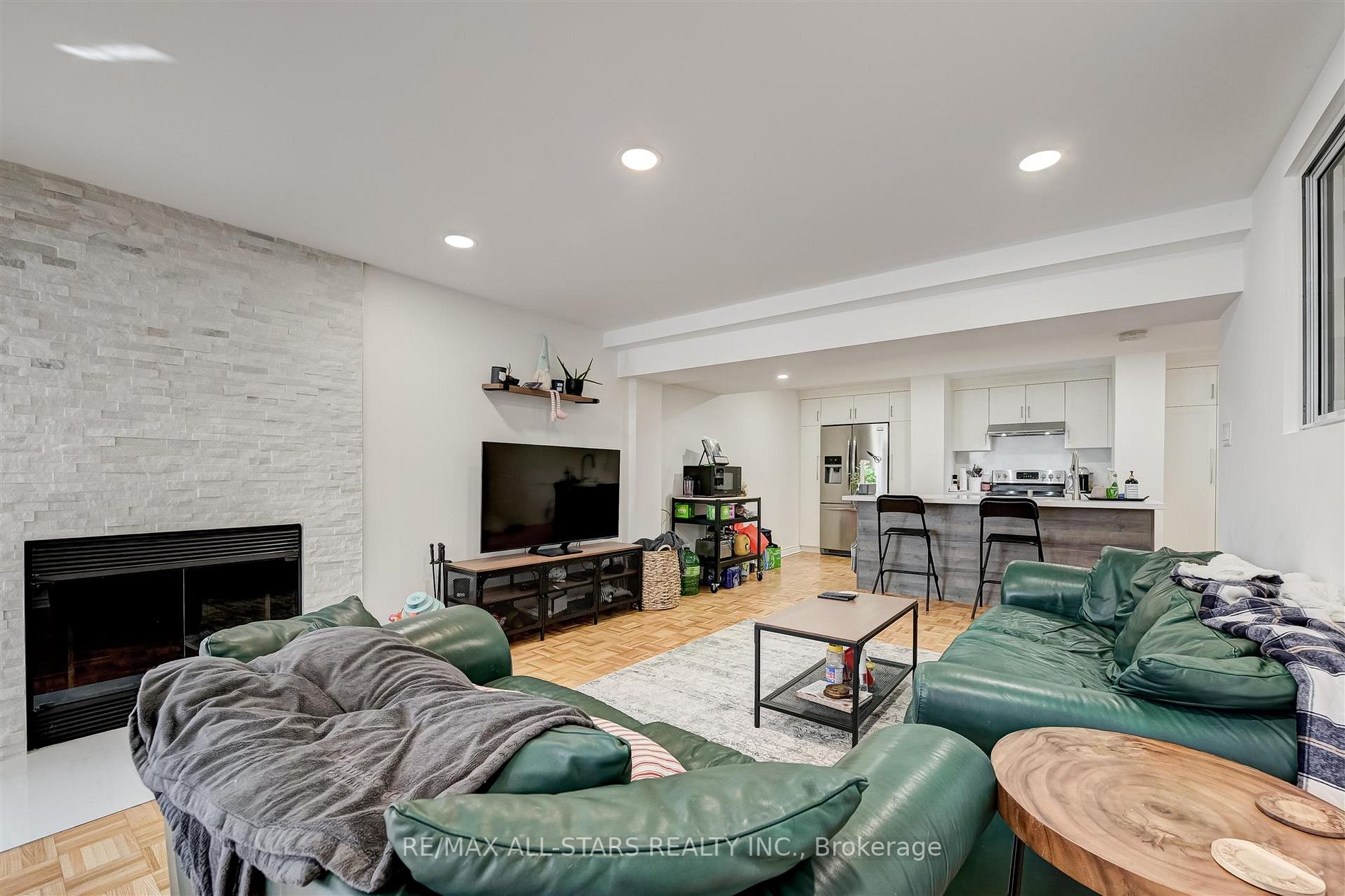 26 BETHUNE Boulevard