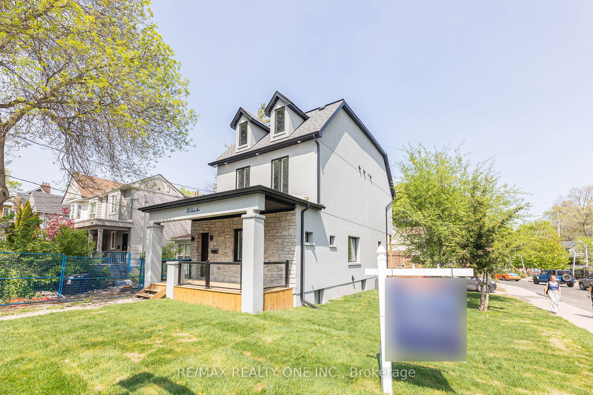 379 Rhodes Ave