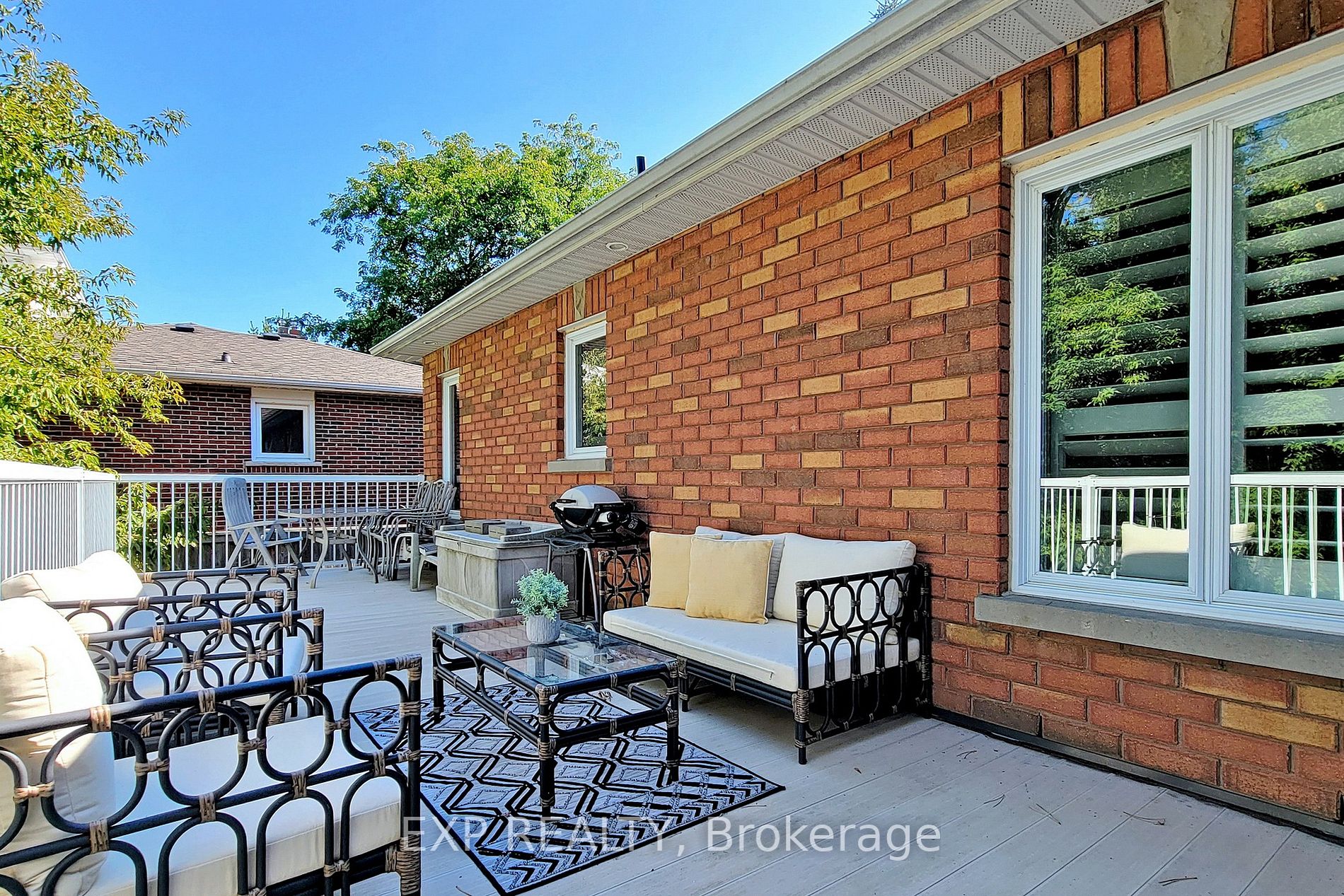 557 Pine Ridge Rd