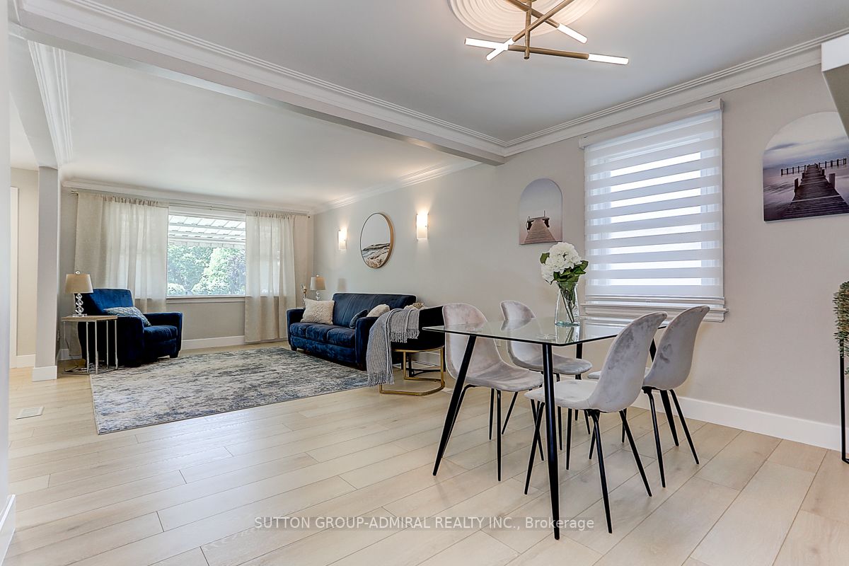289 James Street W