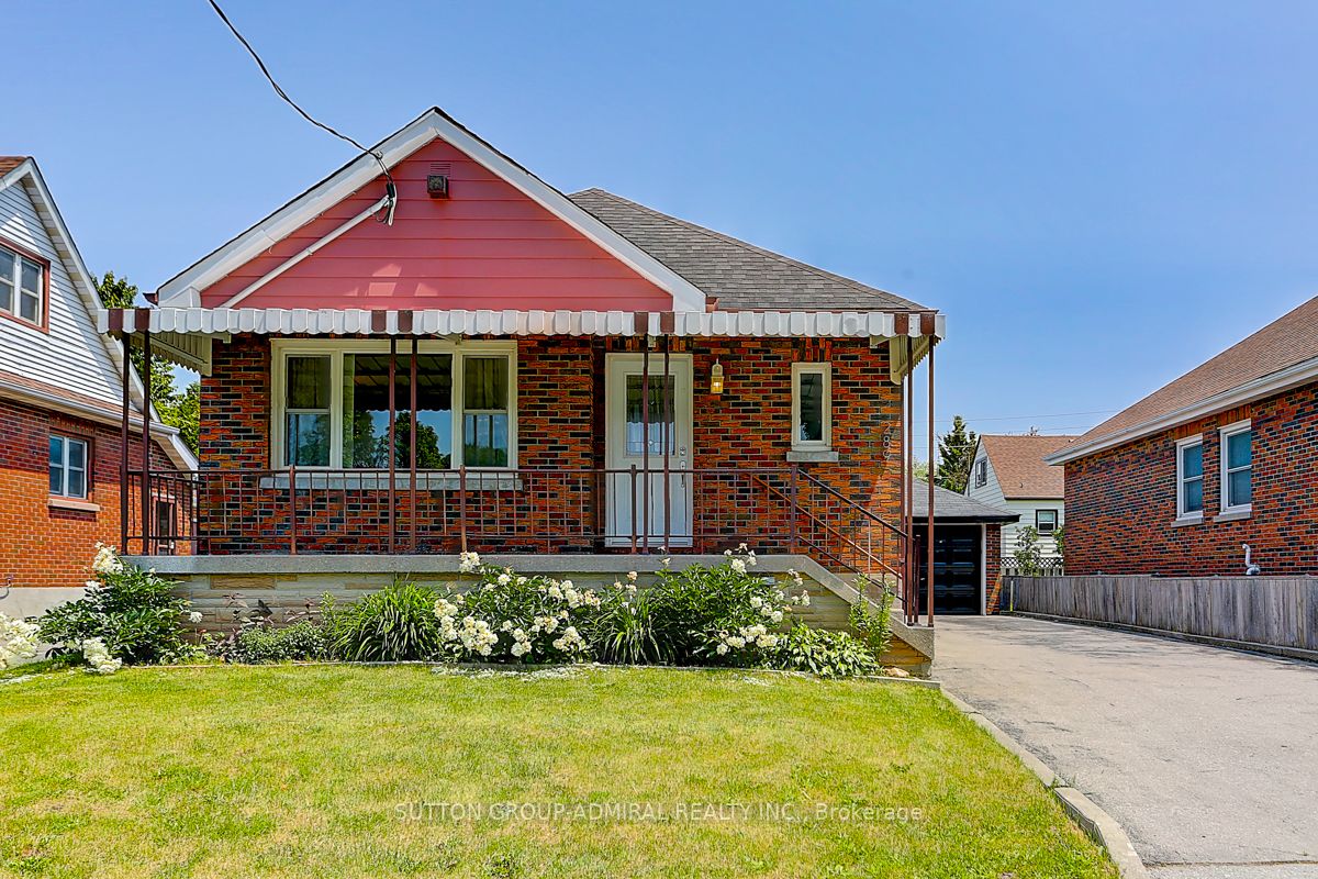 289 James Street W