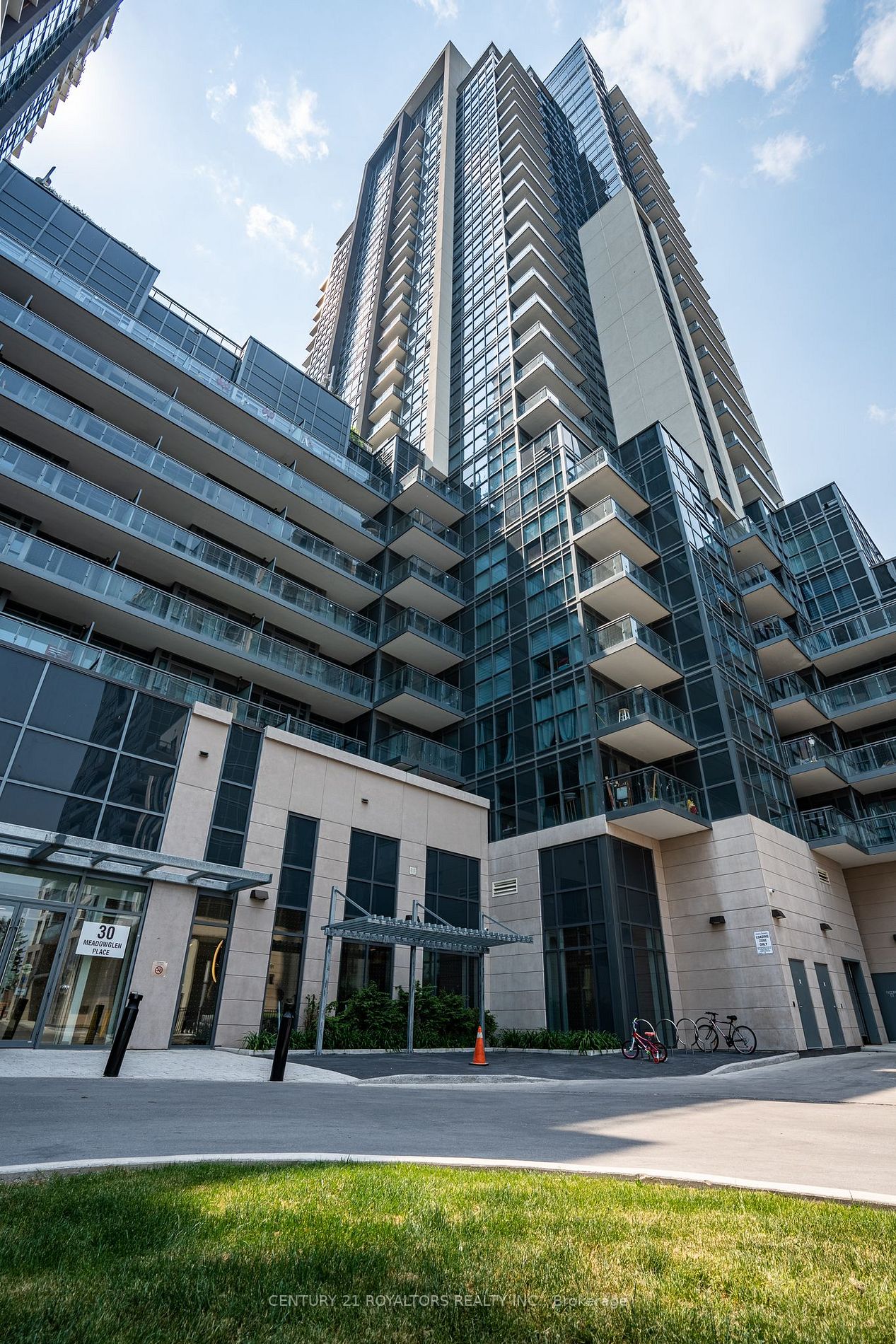 30 Meadowglen Pl, #1409