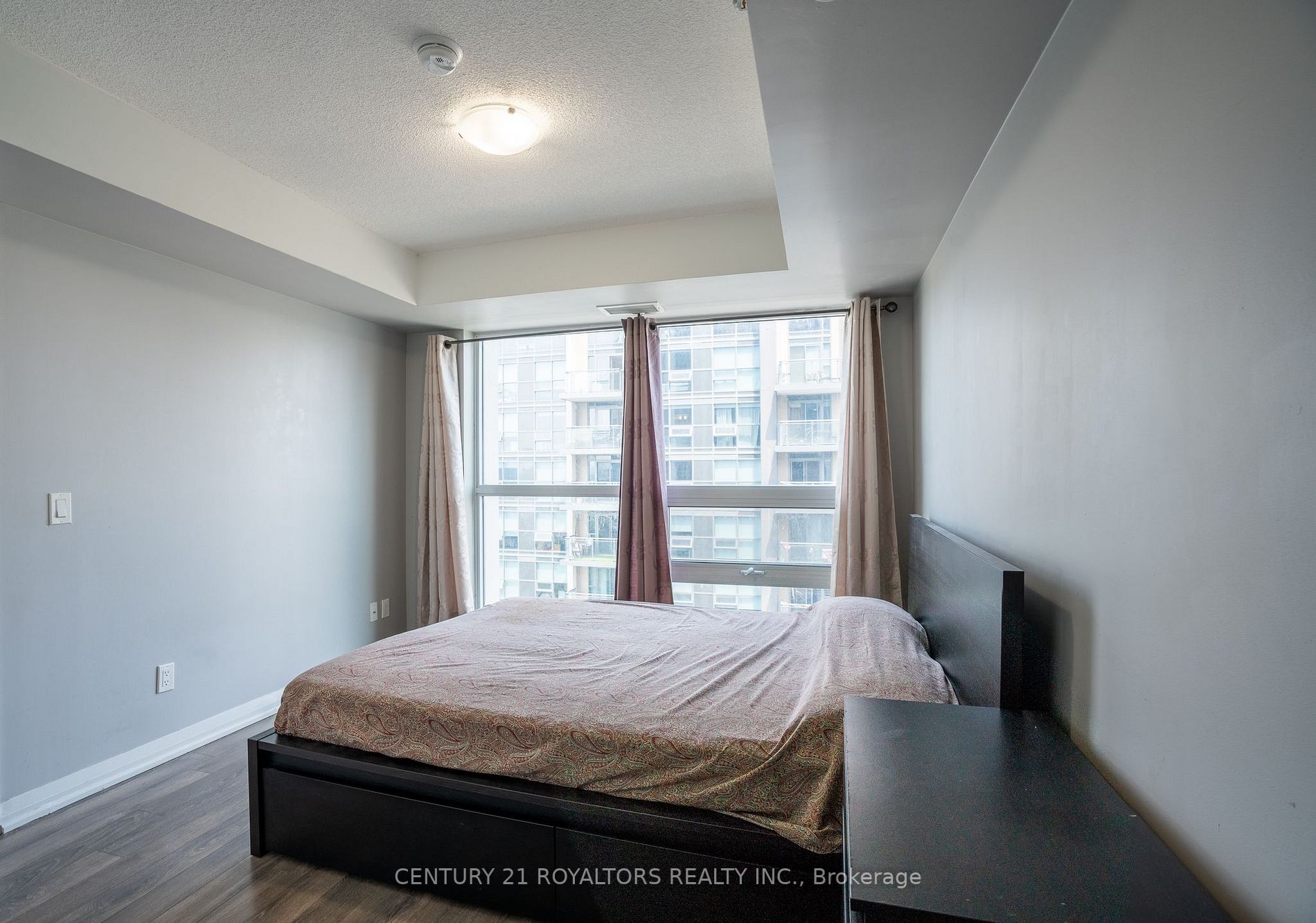 30 Meadowglen Pl, #1409