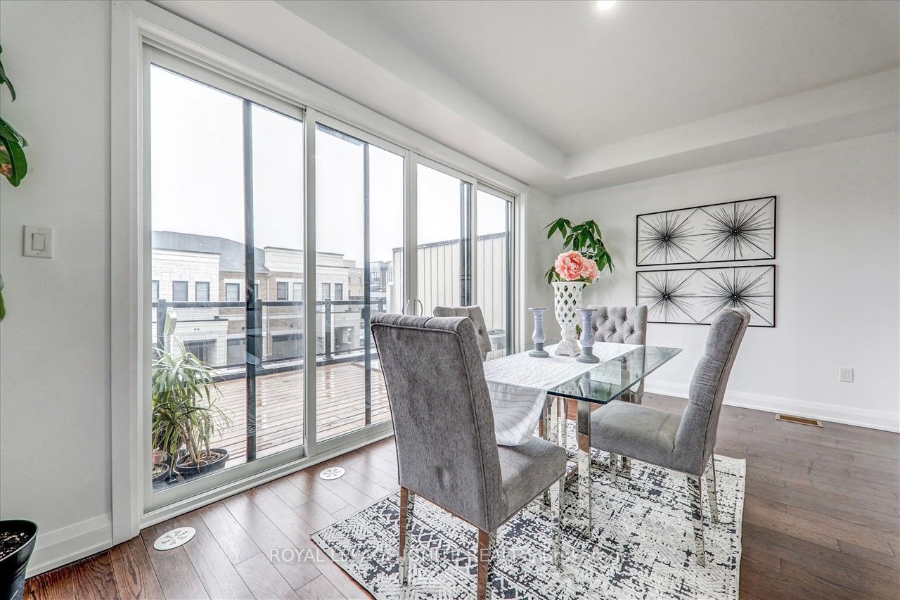 53 King George Way
