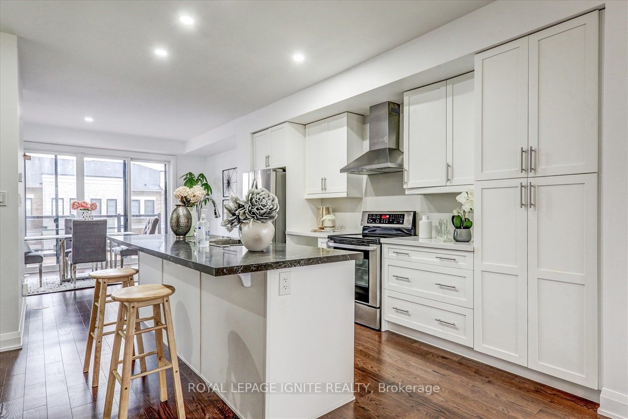 53 King George Way