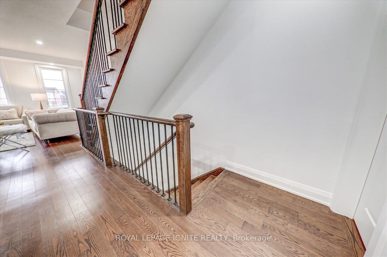 53 King George Way