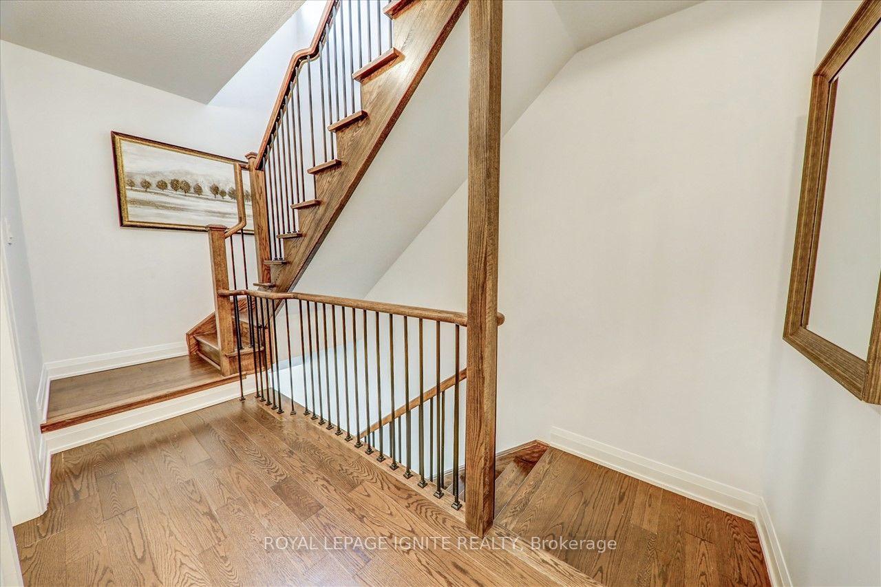 53 King George Way