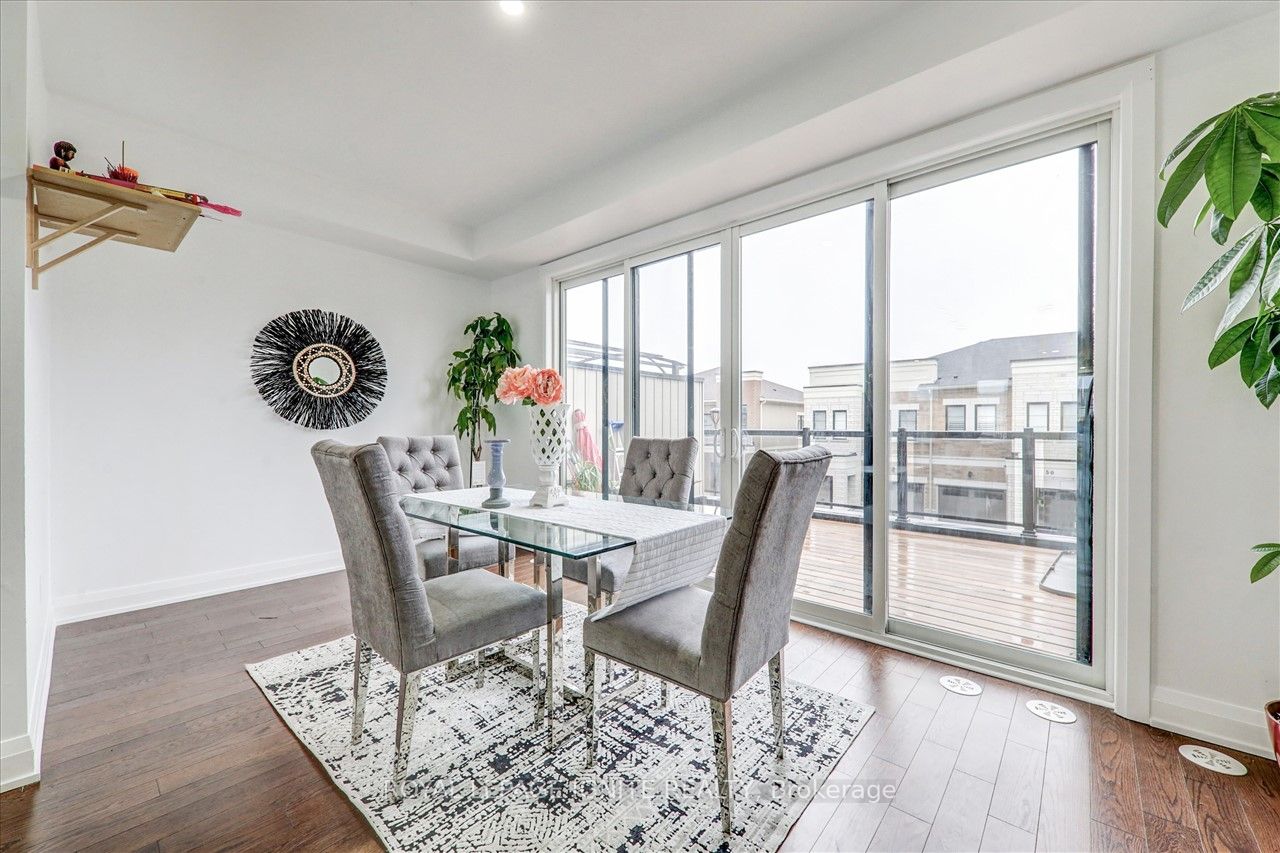 53 King George Way