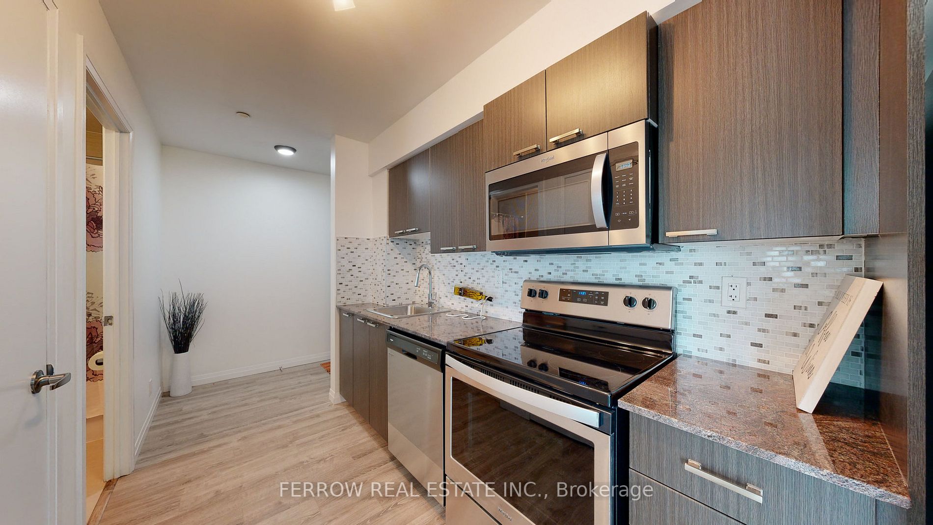 2150 Lawrence Ave E, #204