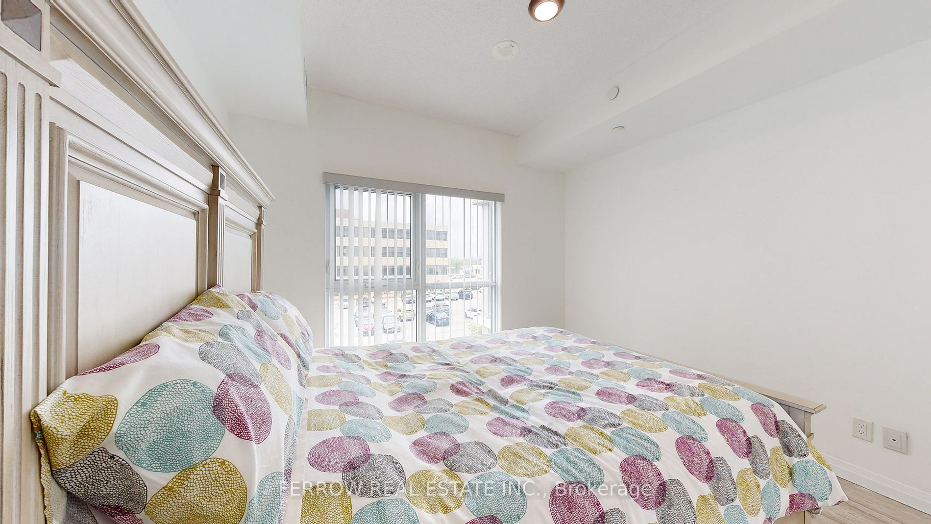 2150 Lawrence Ave E, #204