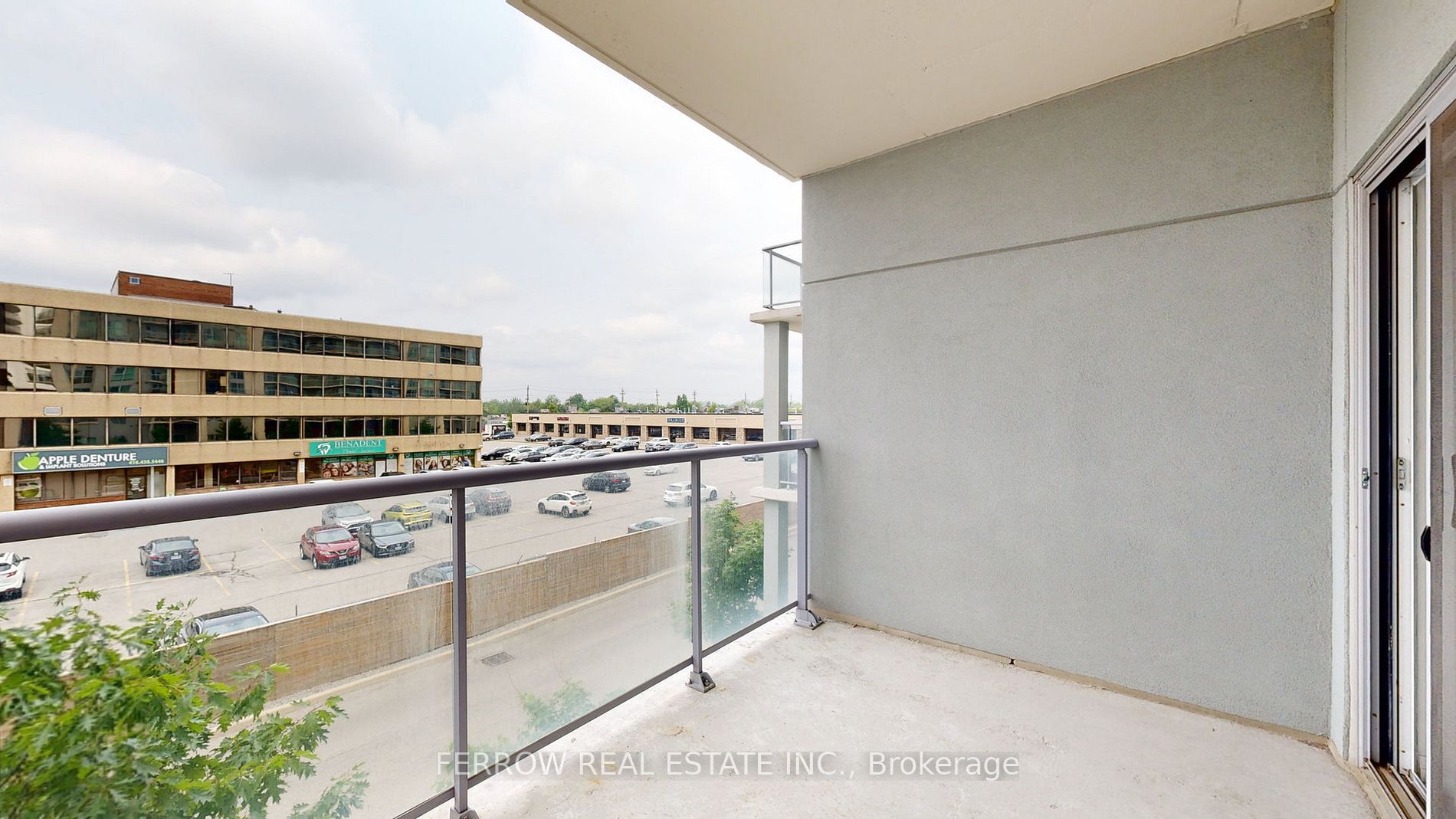 2150 Lawrence Ave E, #204