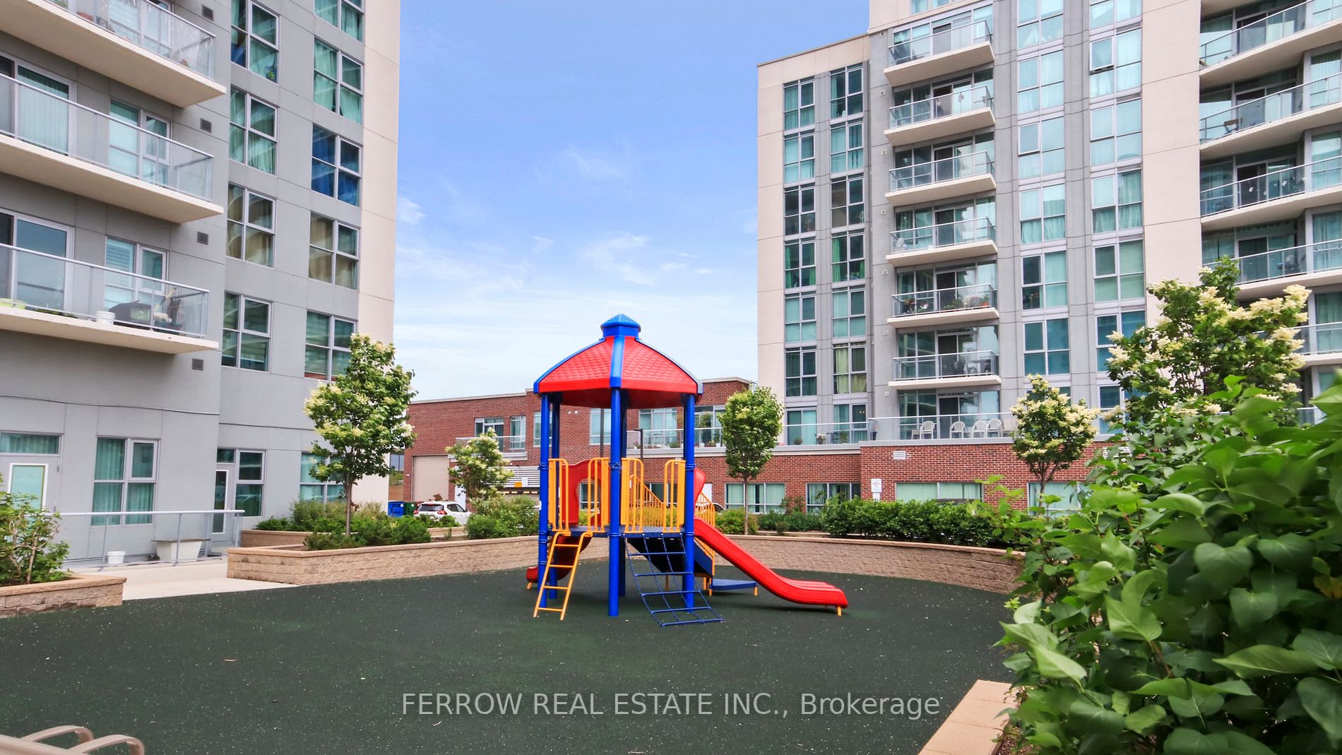 2150 Lawrence Ave E, #204
