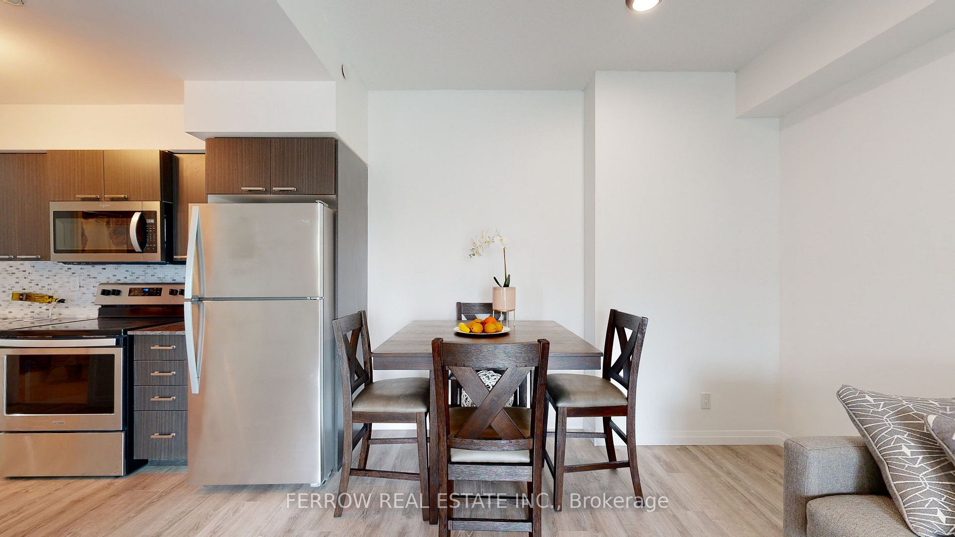 2150 Lawrence Ave E, #204