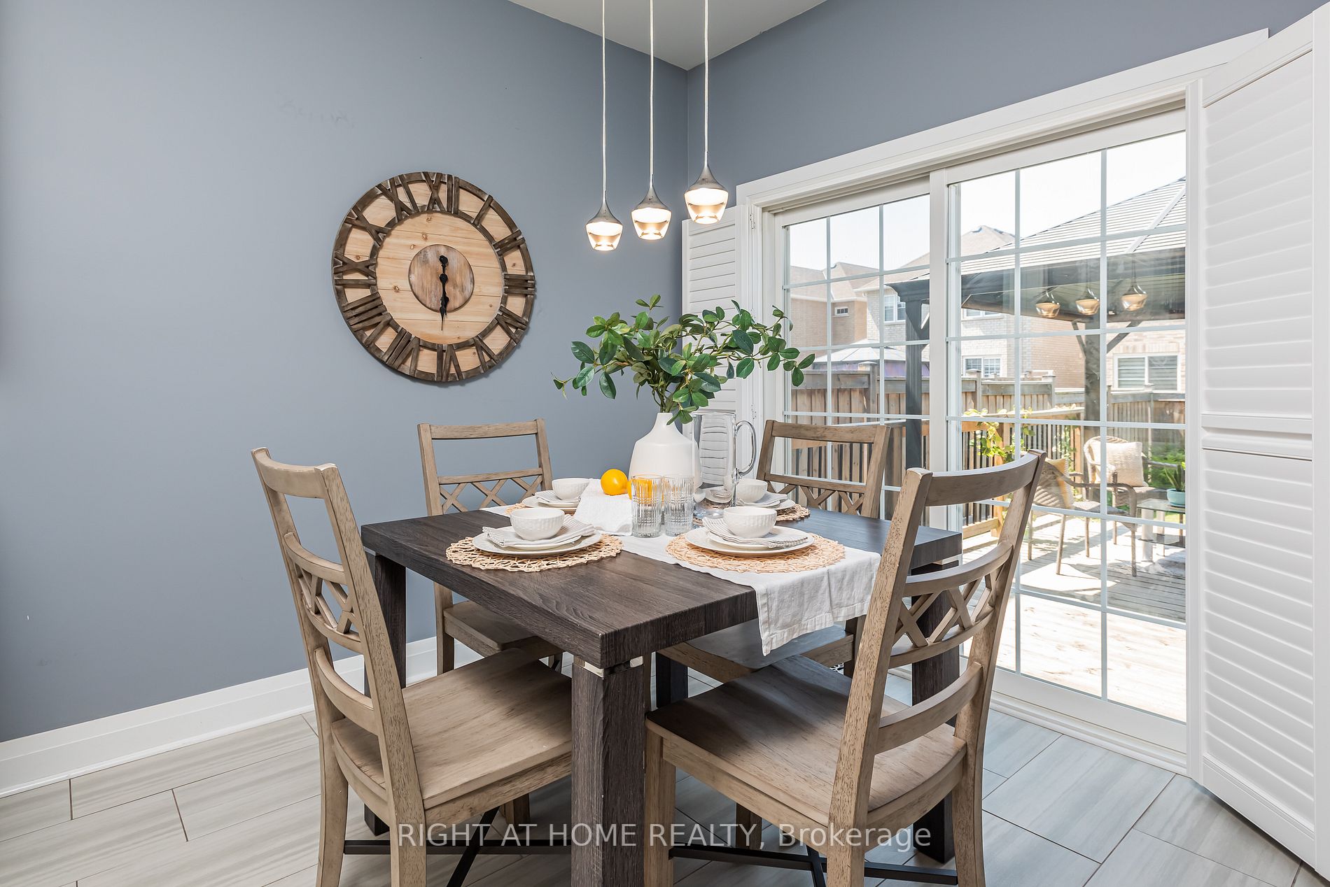 32 Mccourt Dr