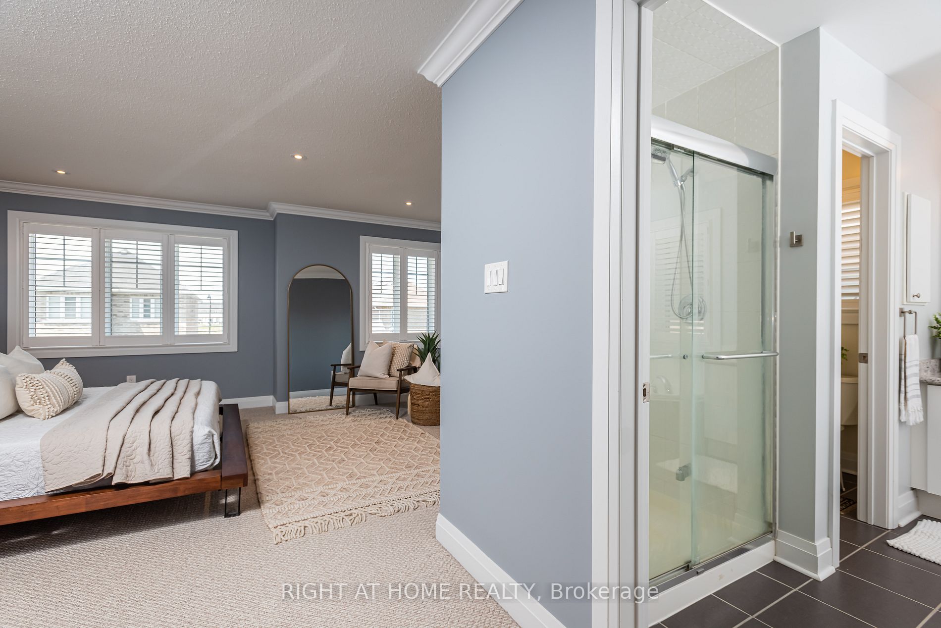 32 Mccourt Dr