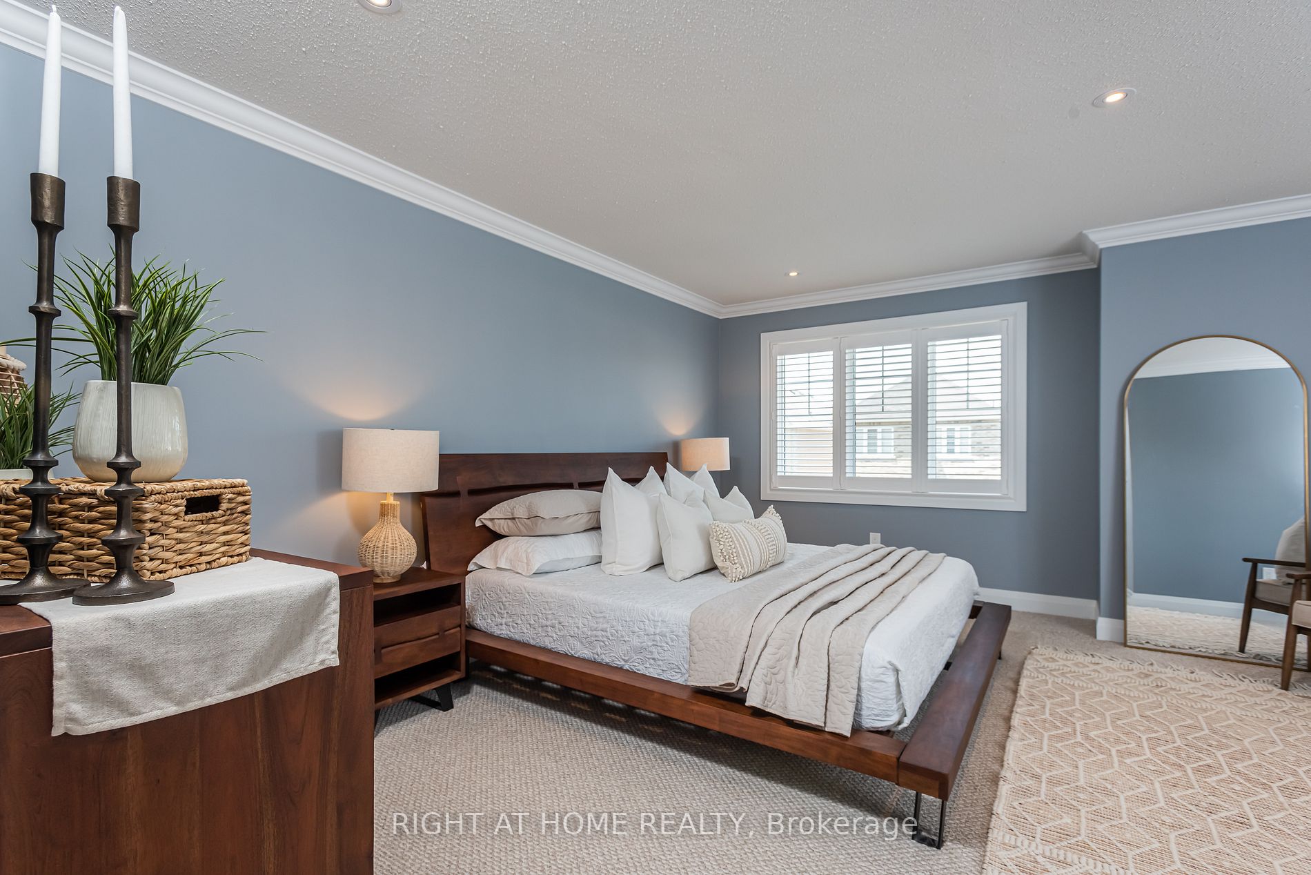 32 Mccourt Dr
