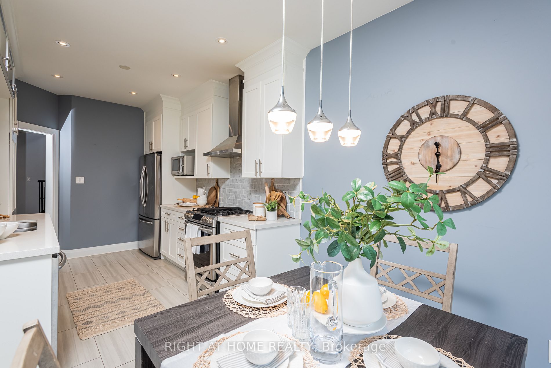 32 Mccourt Dr