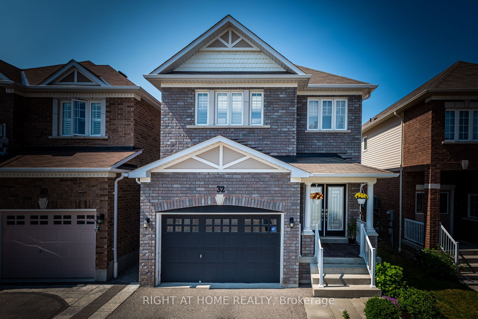 32 Mccourt Dr