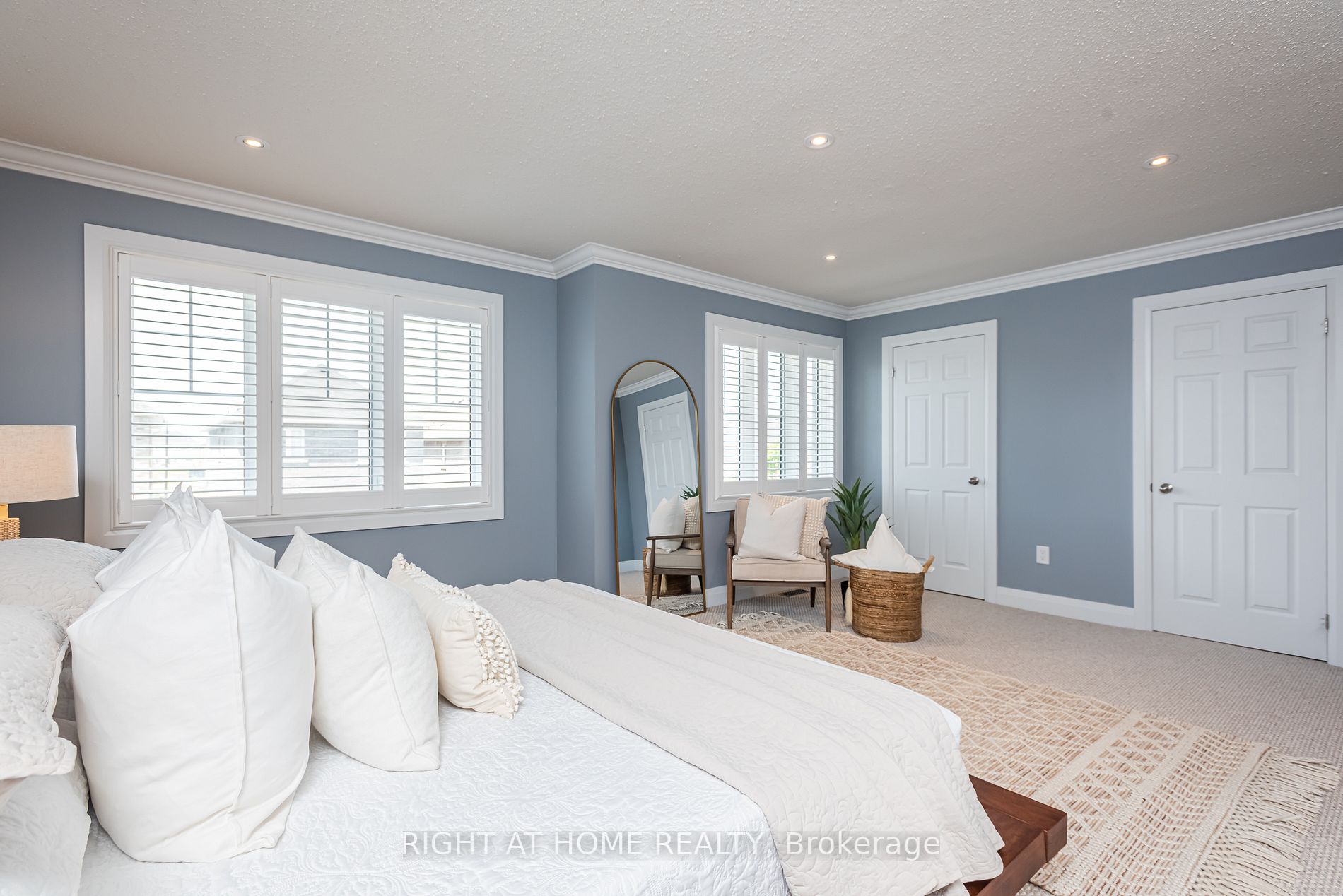 32 Mccourt Dr