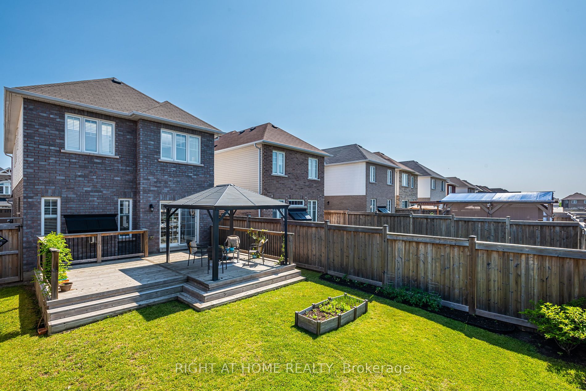 32 Mccourt Dr