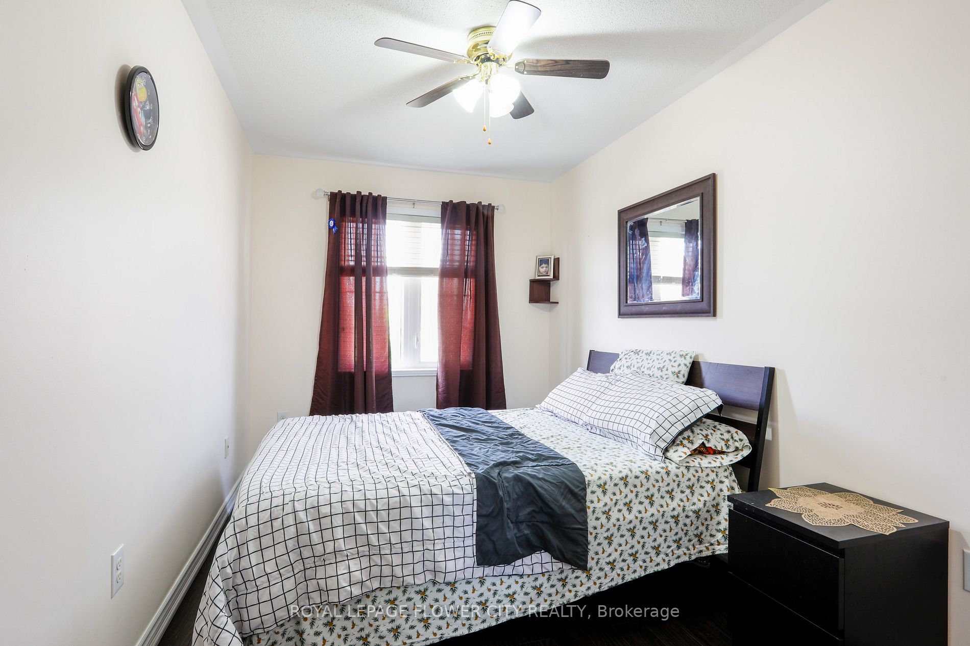 42 Lander Crescent