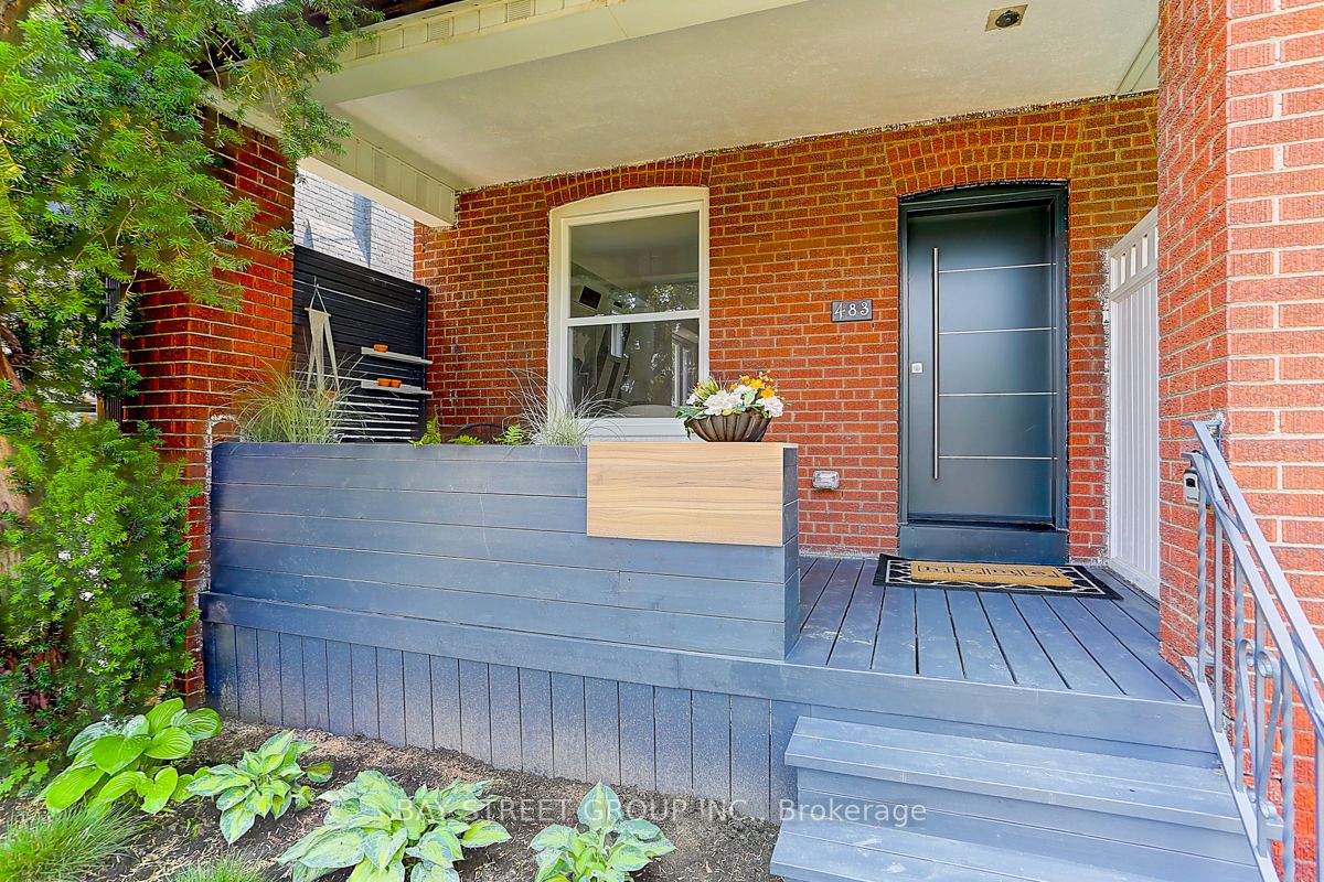 483 Milverton Boulevard