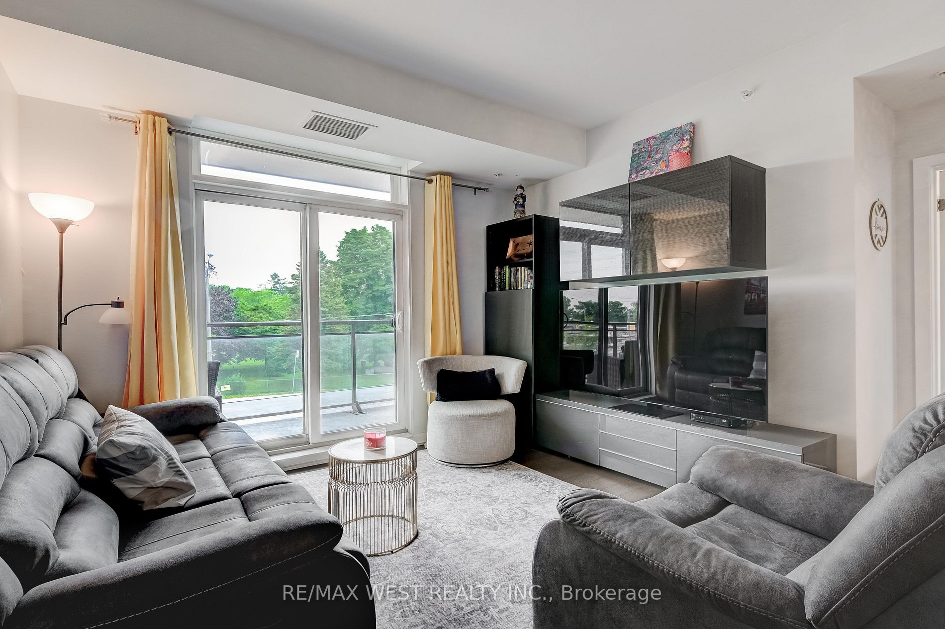 3560 ST CLAIR Avenue E, #224