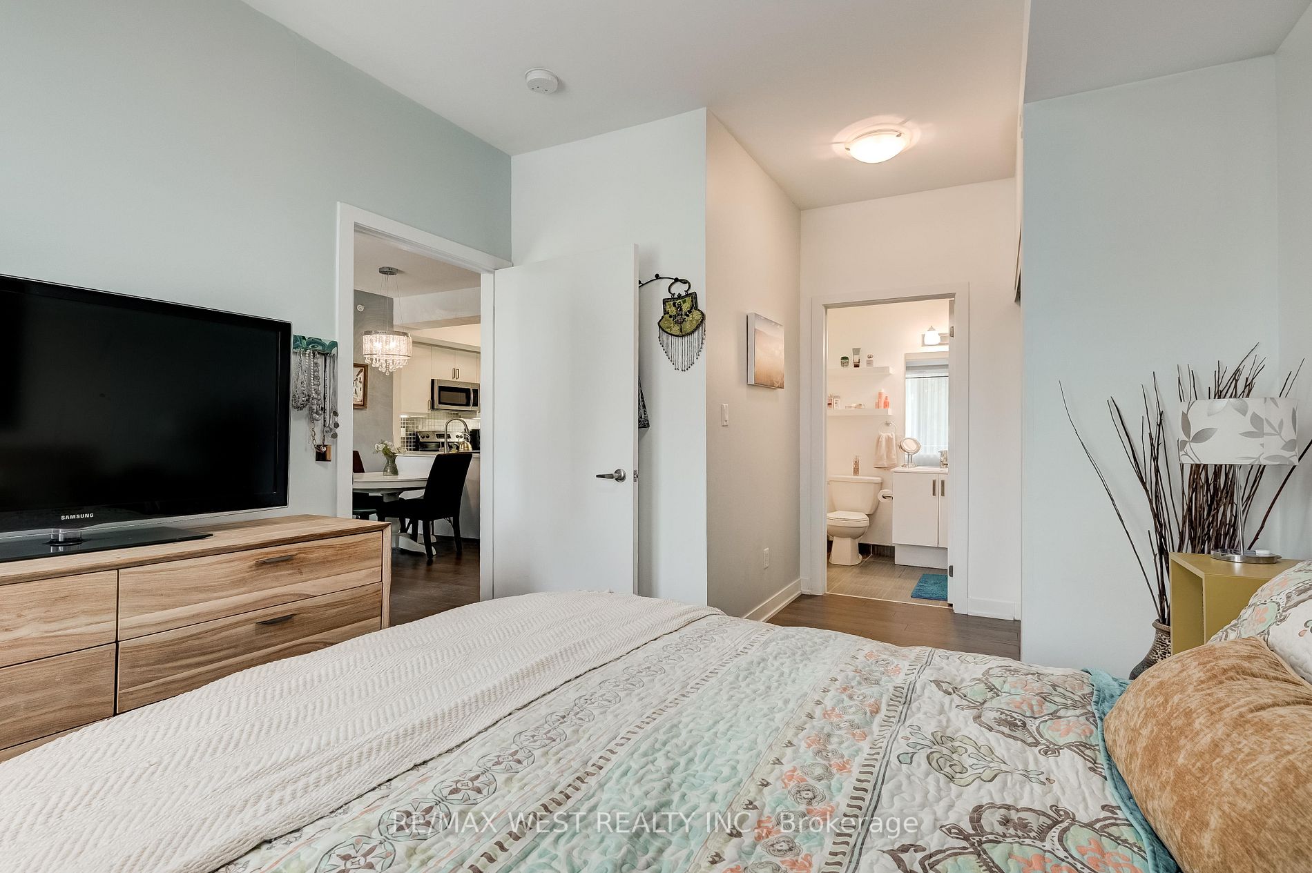 3560 ST CLAIR Avenue E, #224